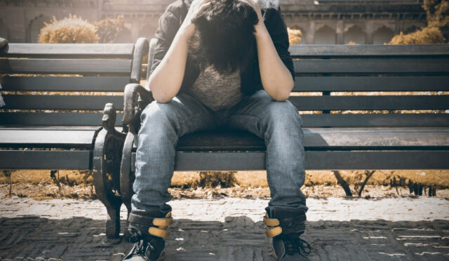 Depresyon Nedir? Belirtileri, Nedenleri ve Başa Çıkma Yolları